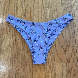 NWT Zaful Floral Bikini Bottoms Size 8 - Purple / Blue Flowers